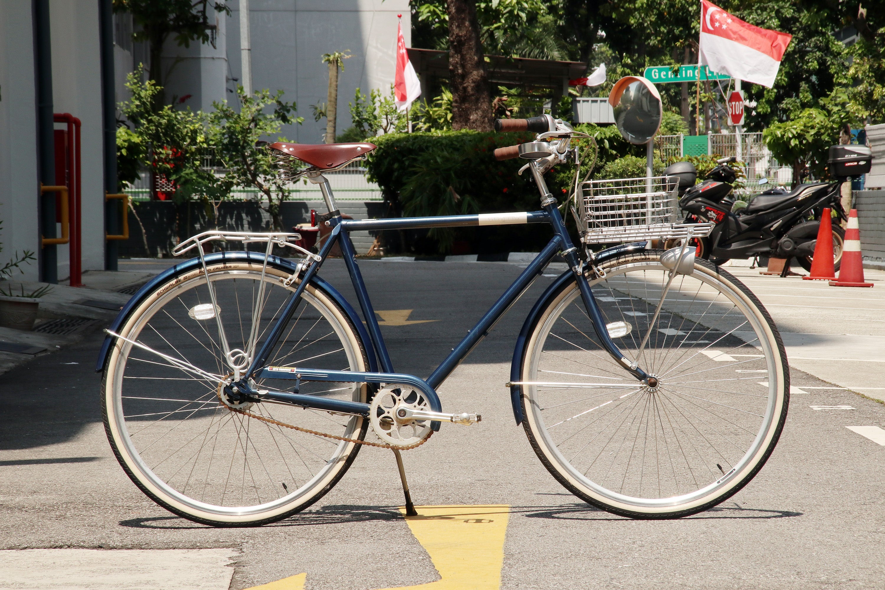 Hotsell Caferacer Creme Caferacer Man Uno Urban Bike Creme